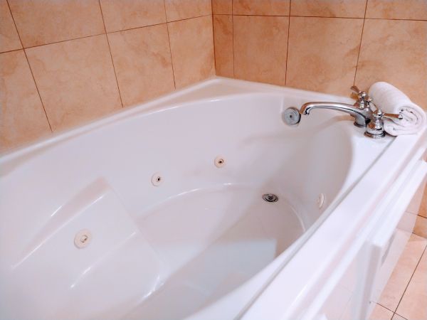 Acrylic Tub Installation in Lowell